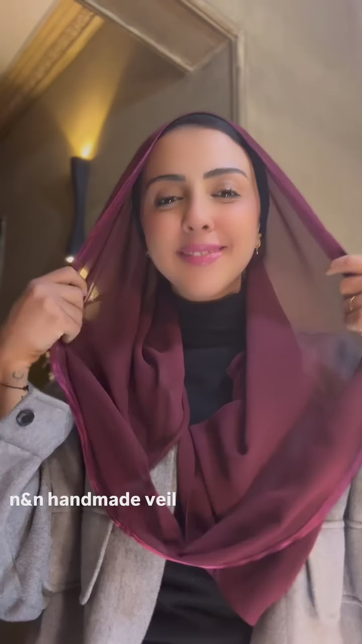 N&N Burgundy Chiffon Veil